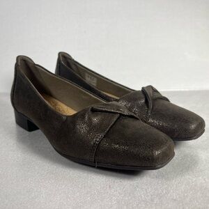 NEW Clarks Women’s Tilmont Dalia Slip on Loafer in Bronze Metallic Size 6M